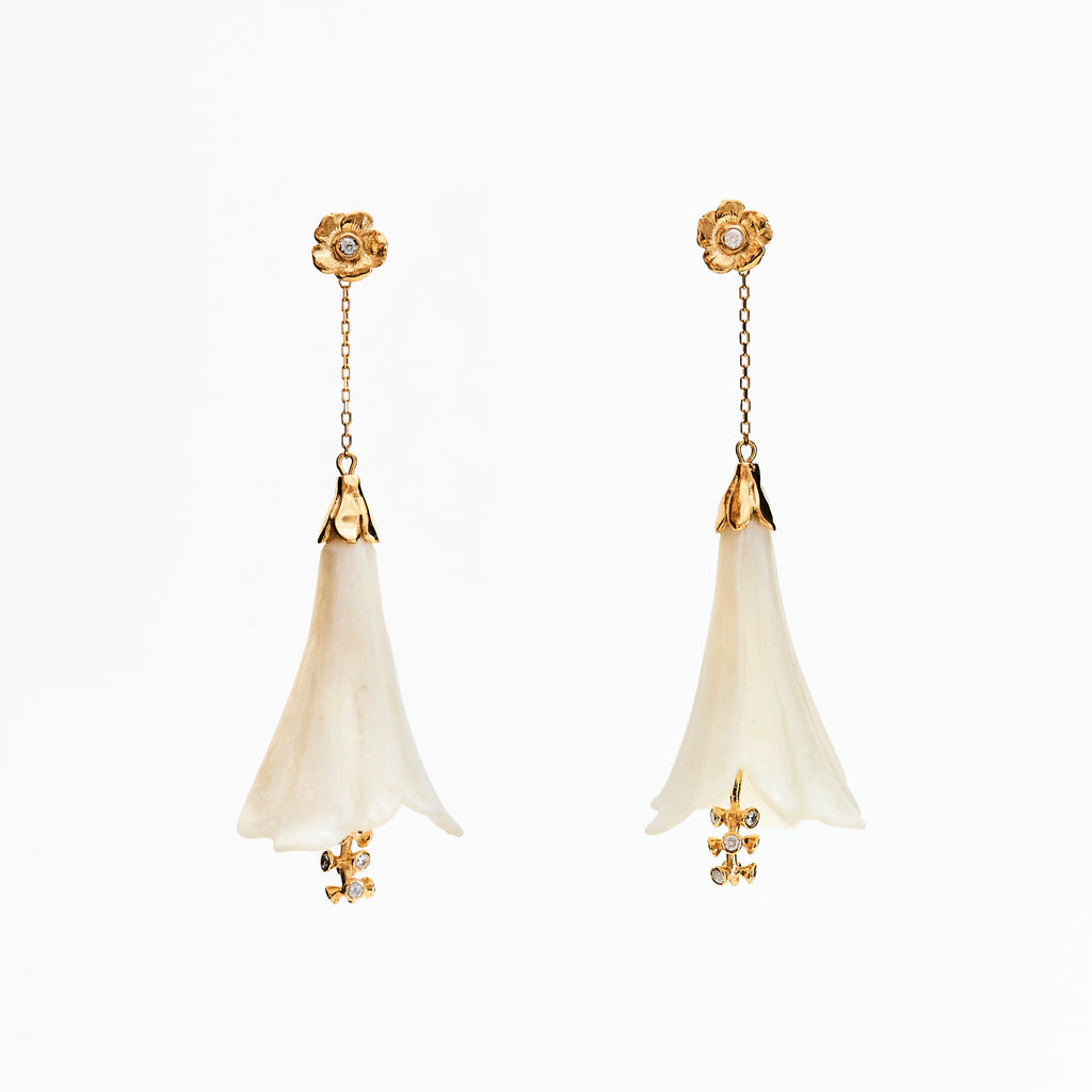 Flower Drop Earrings - Pearl